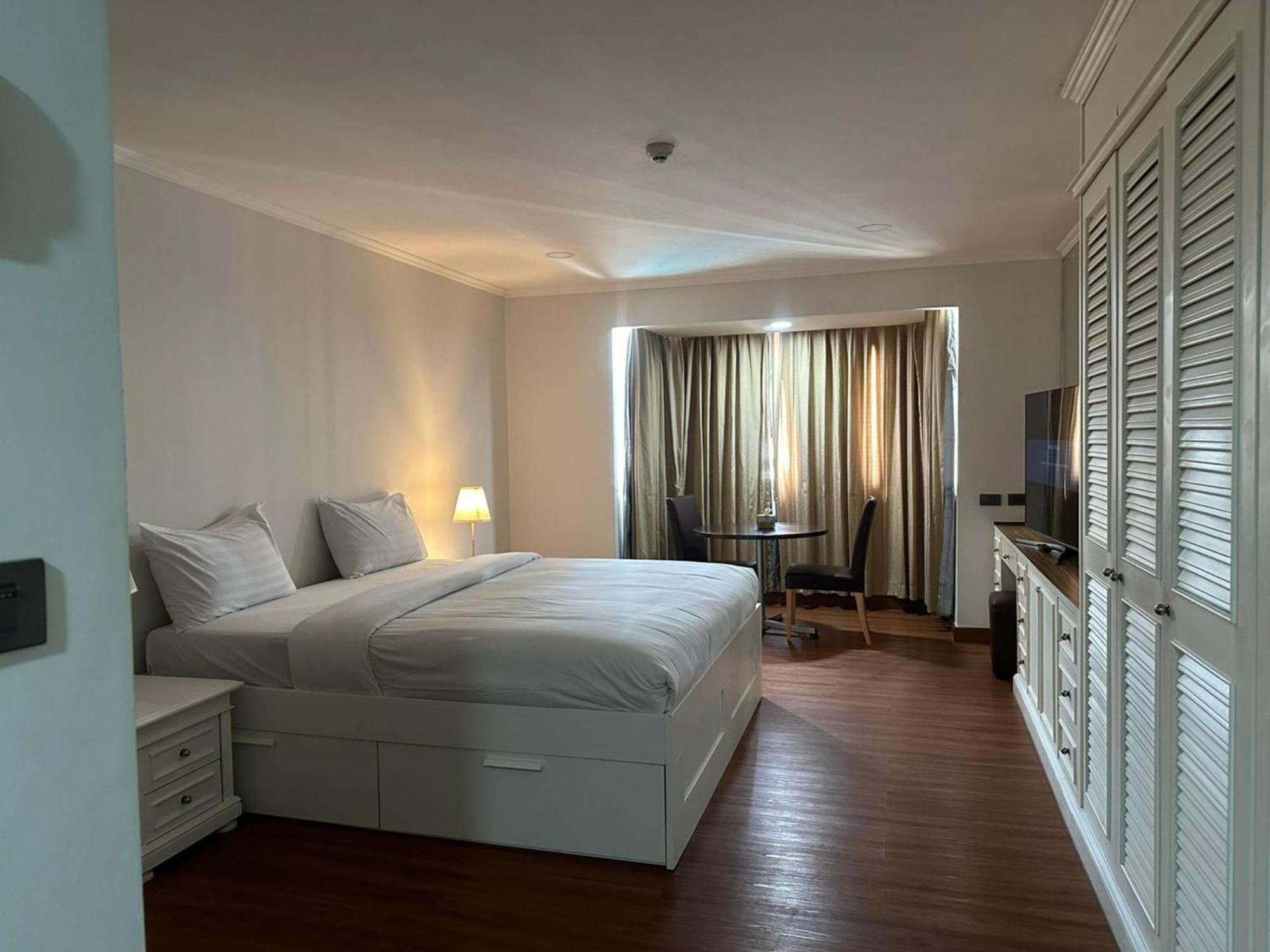 Rent Omni Tower Apartments Nana Bangkok - Prime Sukhumvit Location Appartement Bangkok