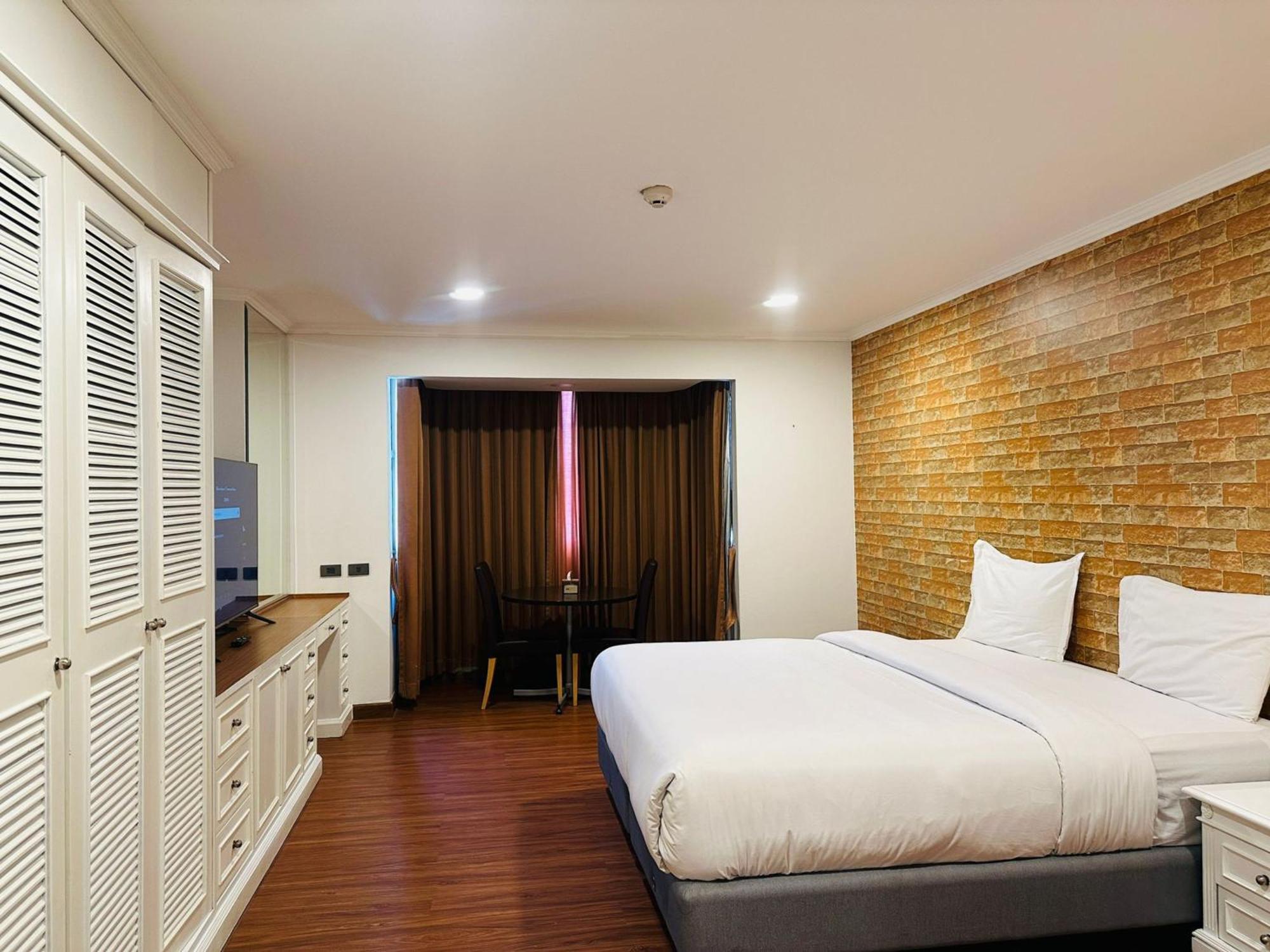 Appartement Rent Omni Tower Apartments Nana Bangkok - Prime Sukhumvit Location