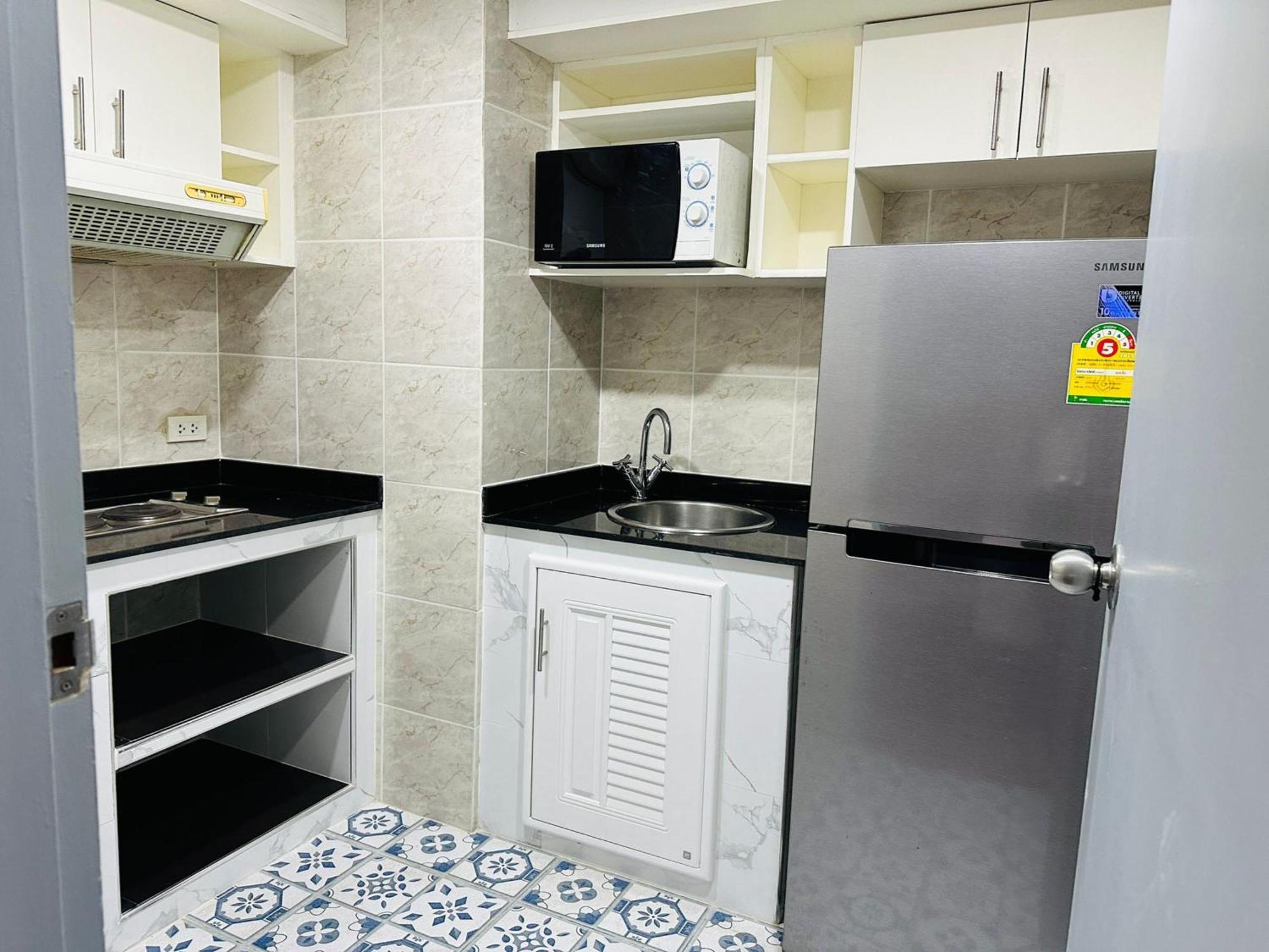 Rent Omni Tower Apartments Nana Bangkok - Prime Sukhumvit Location *