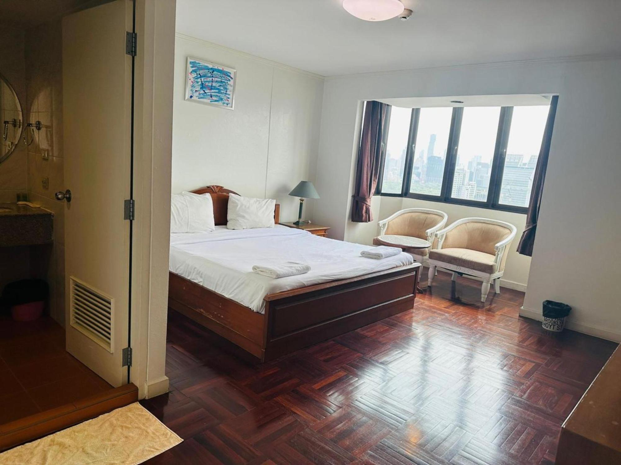 Rent Omni Tower Apartments Nana Bangkok - Prime Sukhumvit Location *