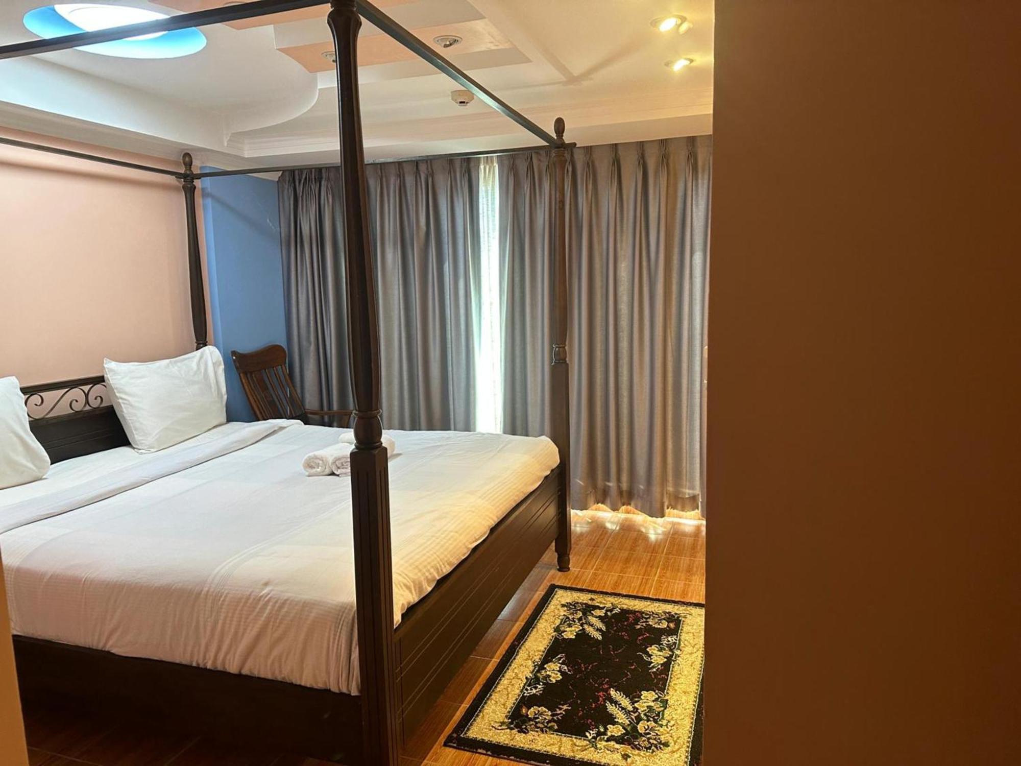 Rent Omni Tower Apartments Nana Bangkok - Prime Sukhumvit Location Appartement *