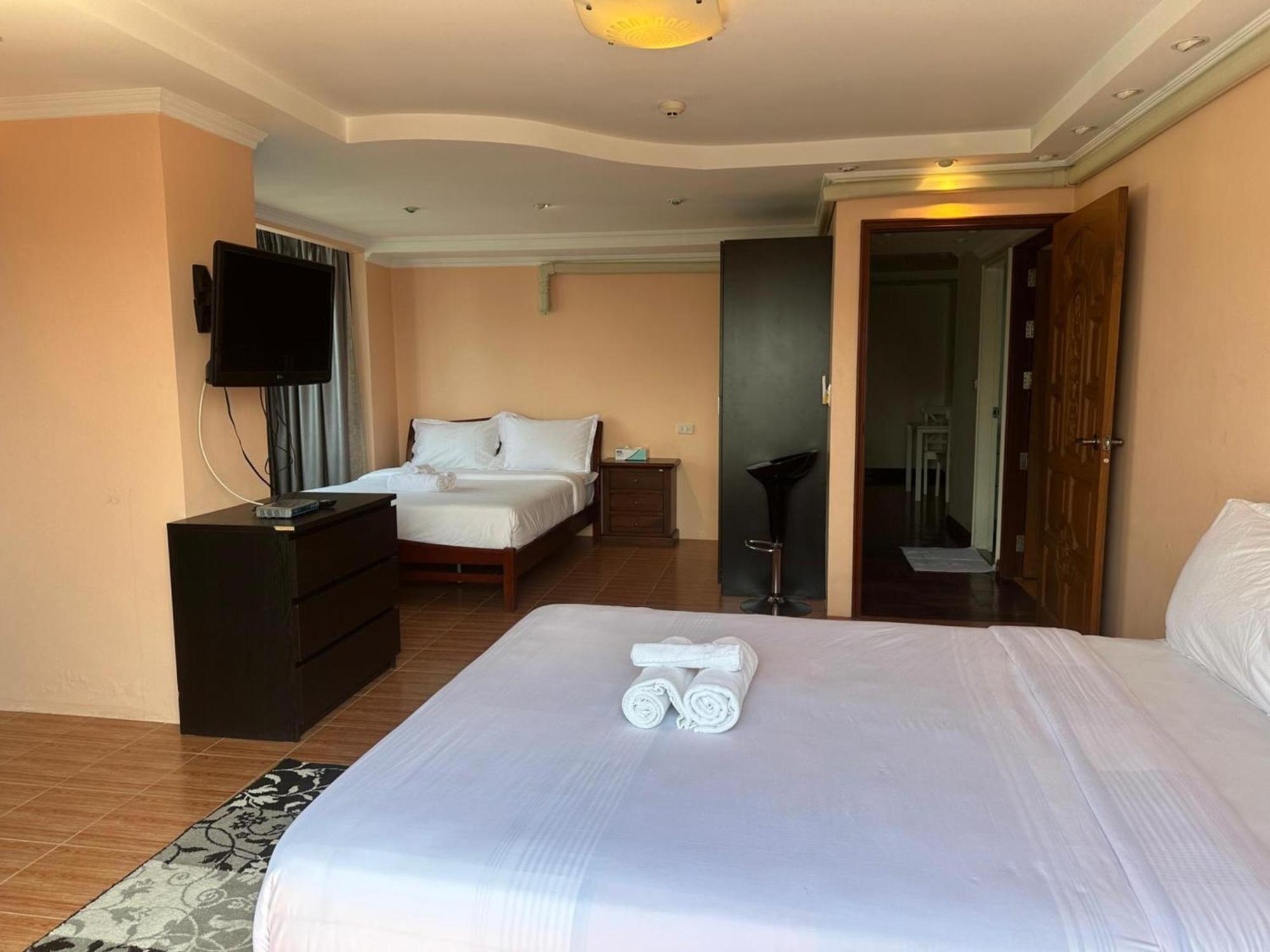 Rent Omni Tower Apartments Nana Bangkok - Prime Sukhumvit Location Appartement *