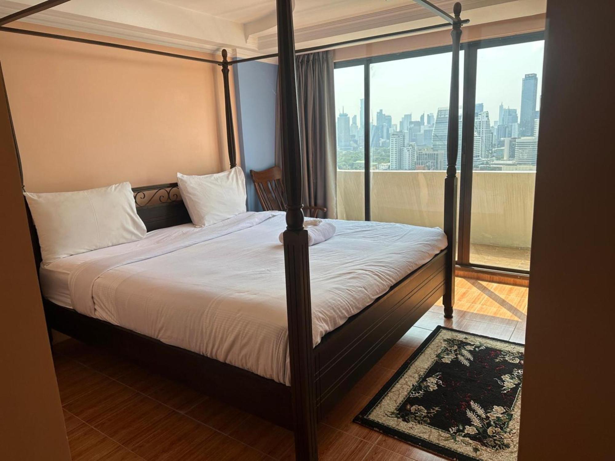 Rent Omni Tower Apartments Nana Bangkok - Prime Sukhumvit Location Appartement