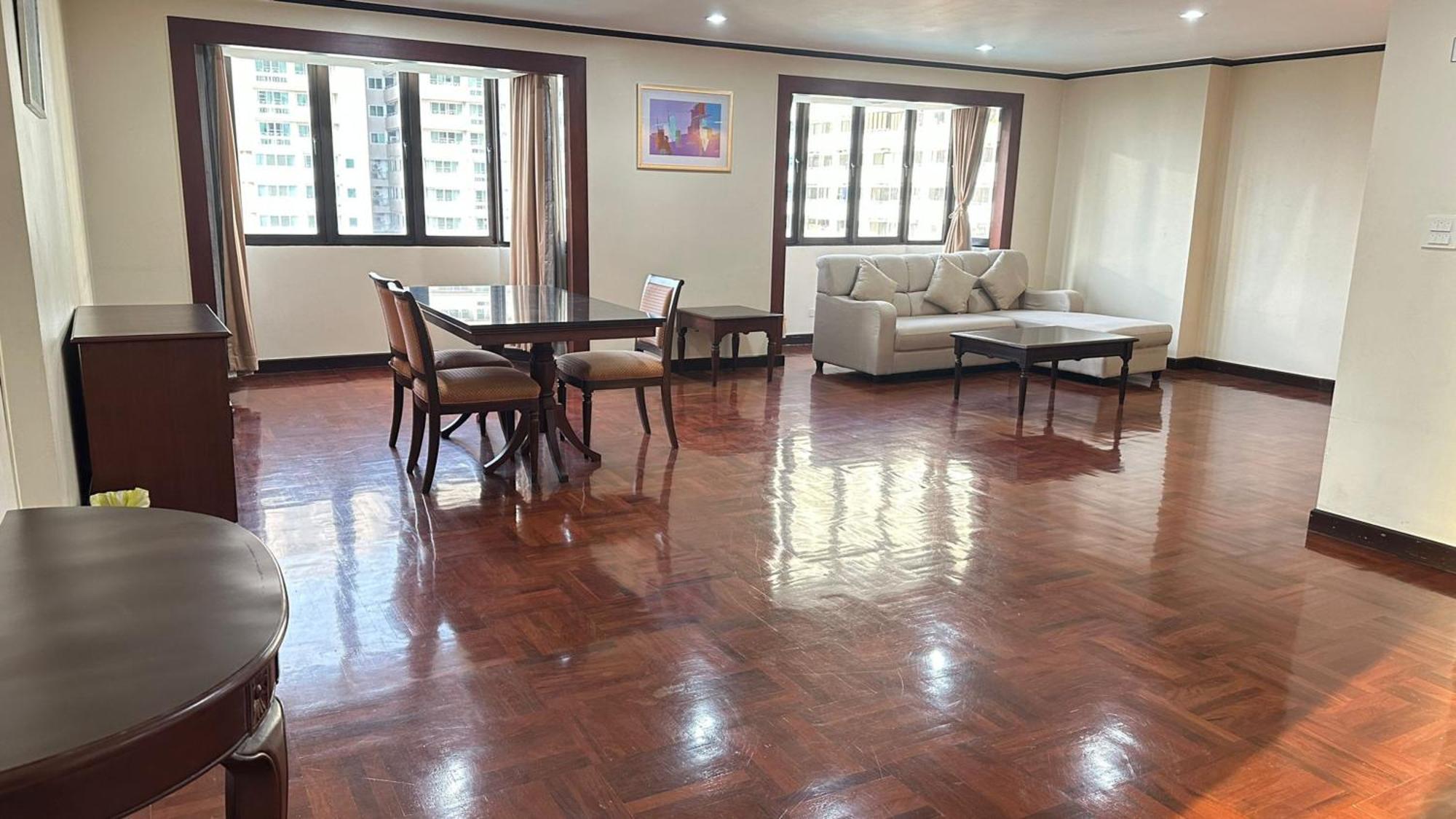 Rent Omni Tower Apartments Nana Bangkok - Prime Sukhumvit Location Bangkok