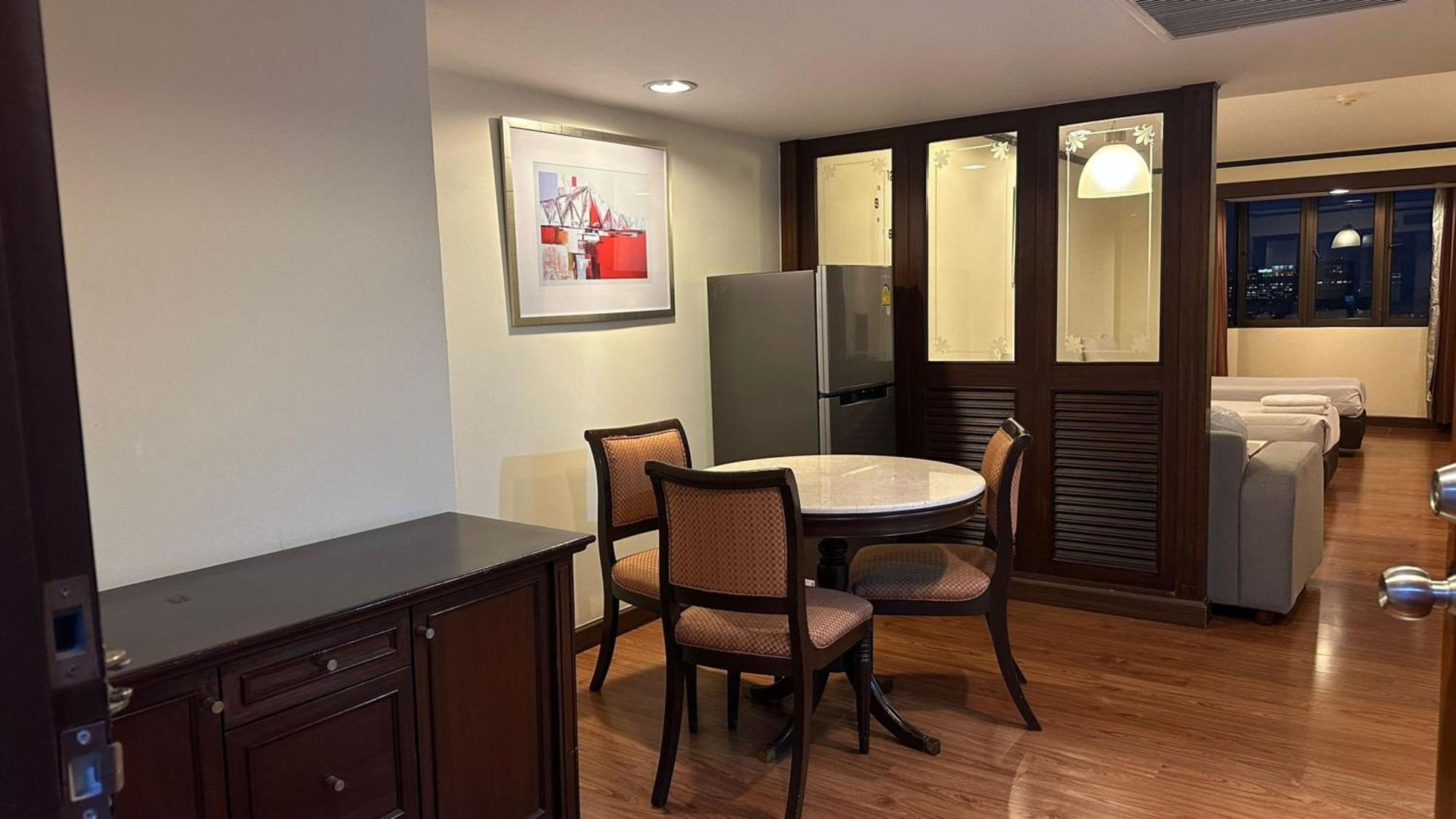 Rent Omni Tower Apartments Nana Bangkok - Prime Sukhumvit Location *