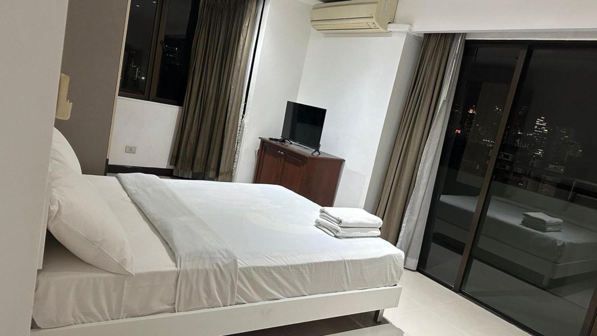 Appartement Rent Omni Tower Apartments Nana Bangkok - Prime Sukhumvit Location *