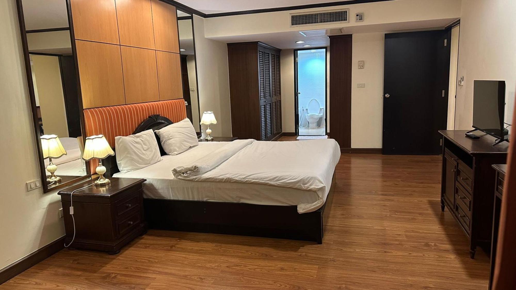 Rent Omni Tower Apartments Nana Bangkok - Prime Sukhumvit Location Appartement Bangkok