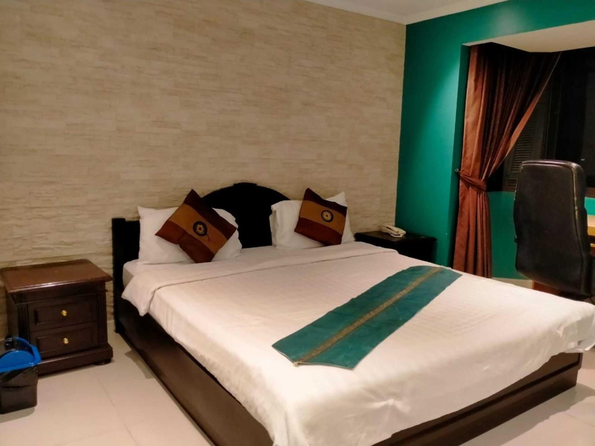 Appartement Rent Omni Tower Apartments Nana Bangkok - Prime Sukhumvit Location *