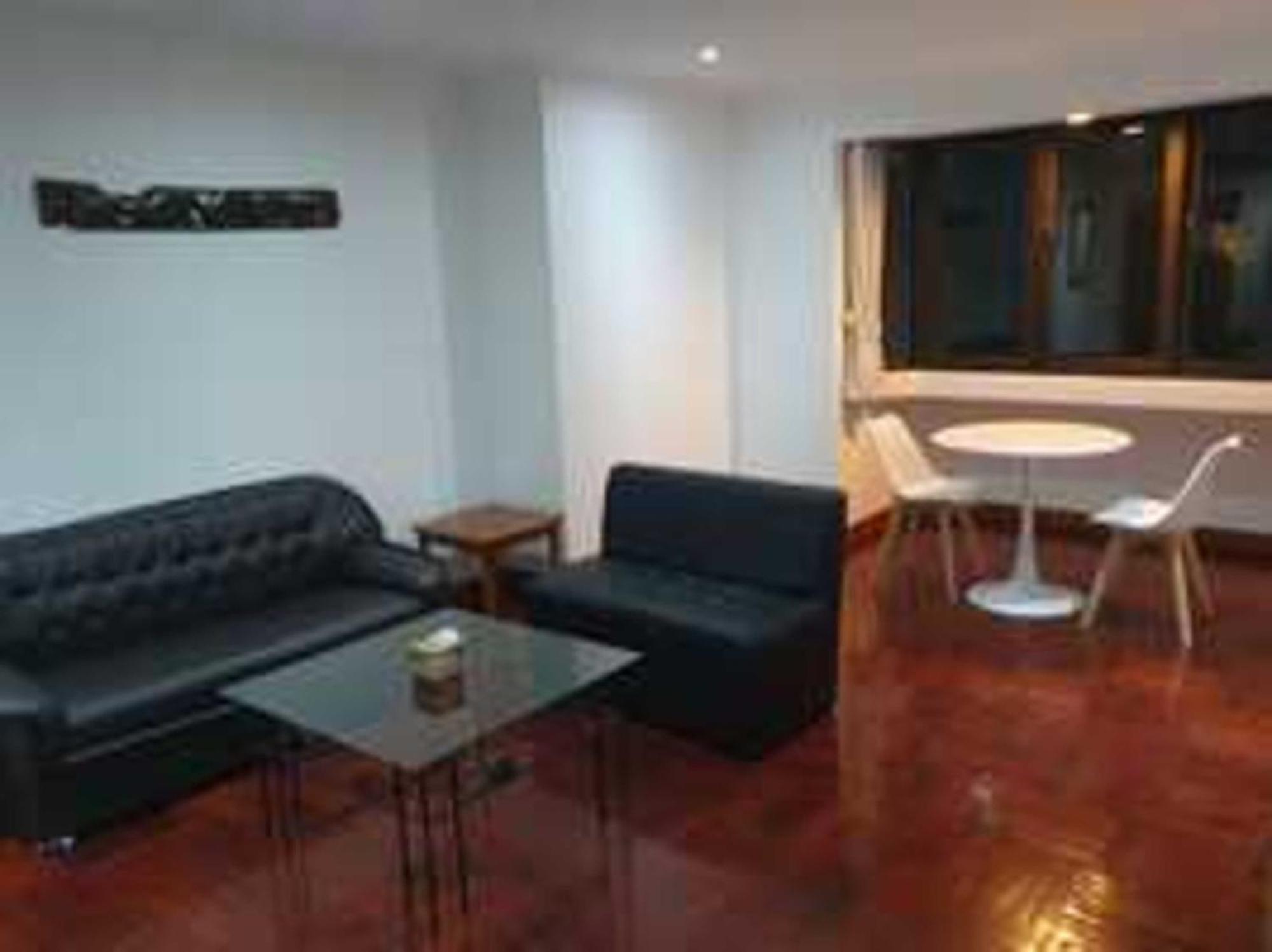 Apartment Rent Omni Tower Apartments Nana Bangkok - Prime Sukhumvit Location *