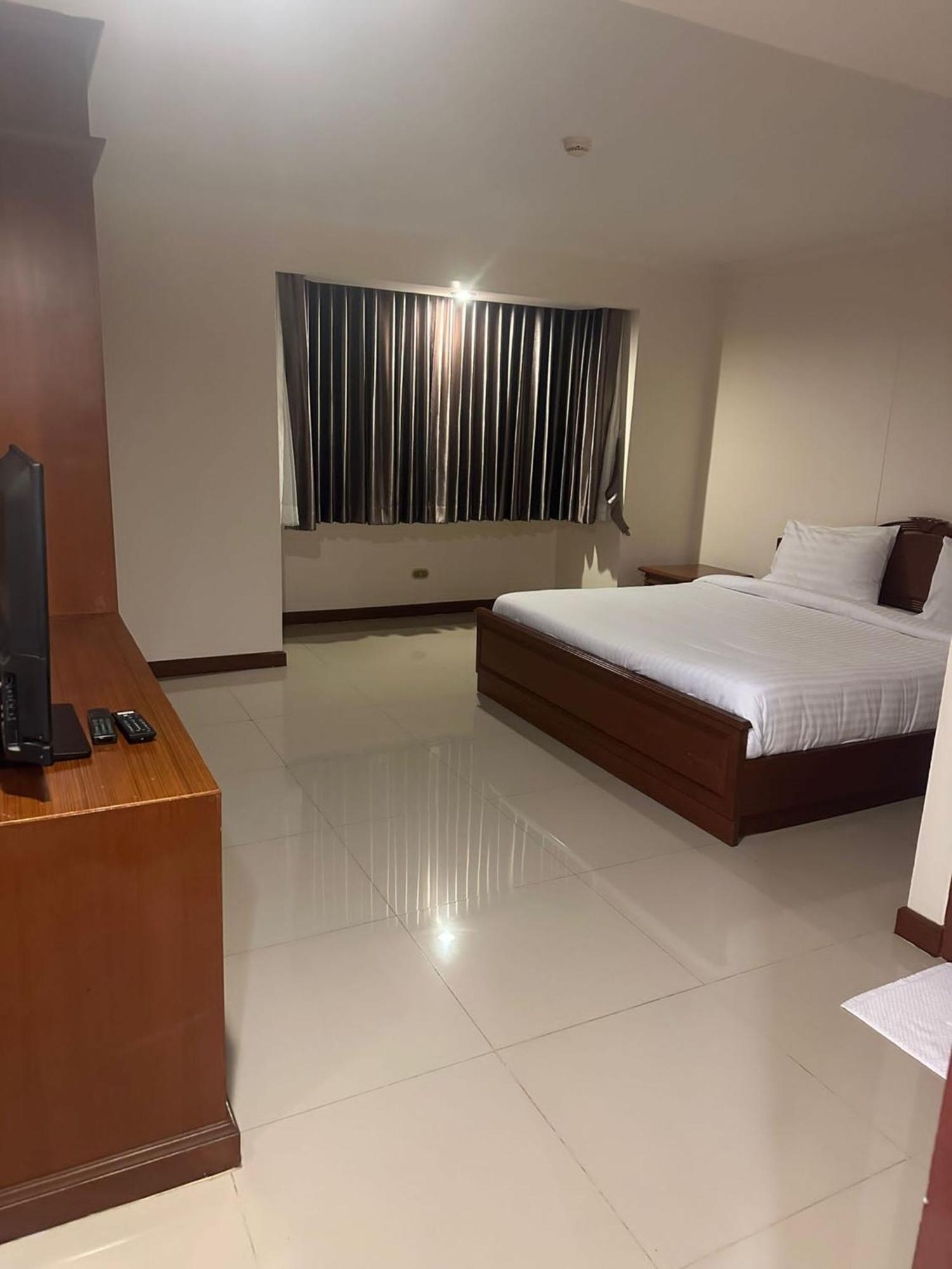Appartement Rent Omni Tower Apartments Nana Bangkok - Prime Sukhumvit Location Bangkok