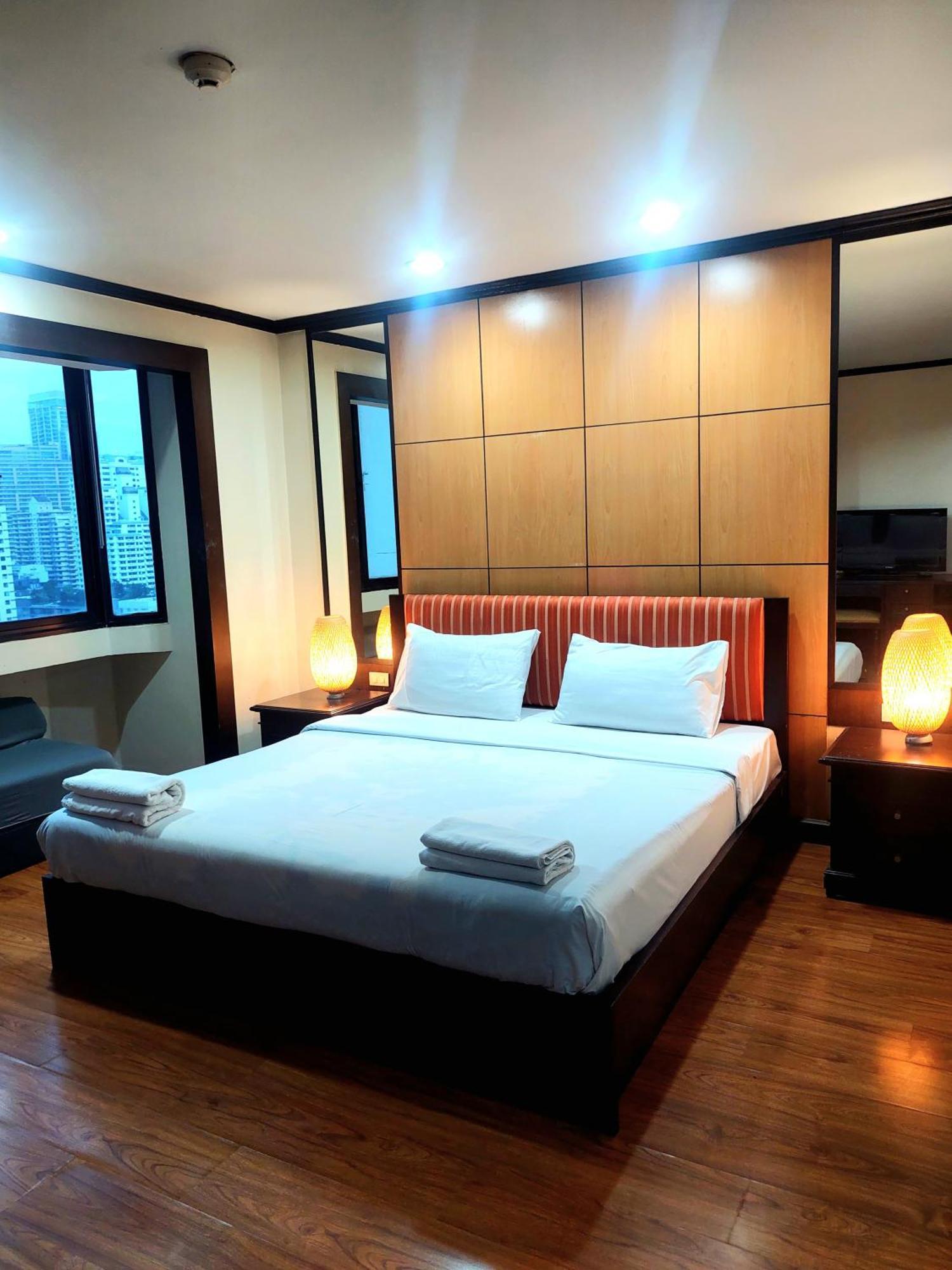 Rent Omni Tower Apartments Nana Bangkok - Prime Sukhumvit Location *